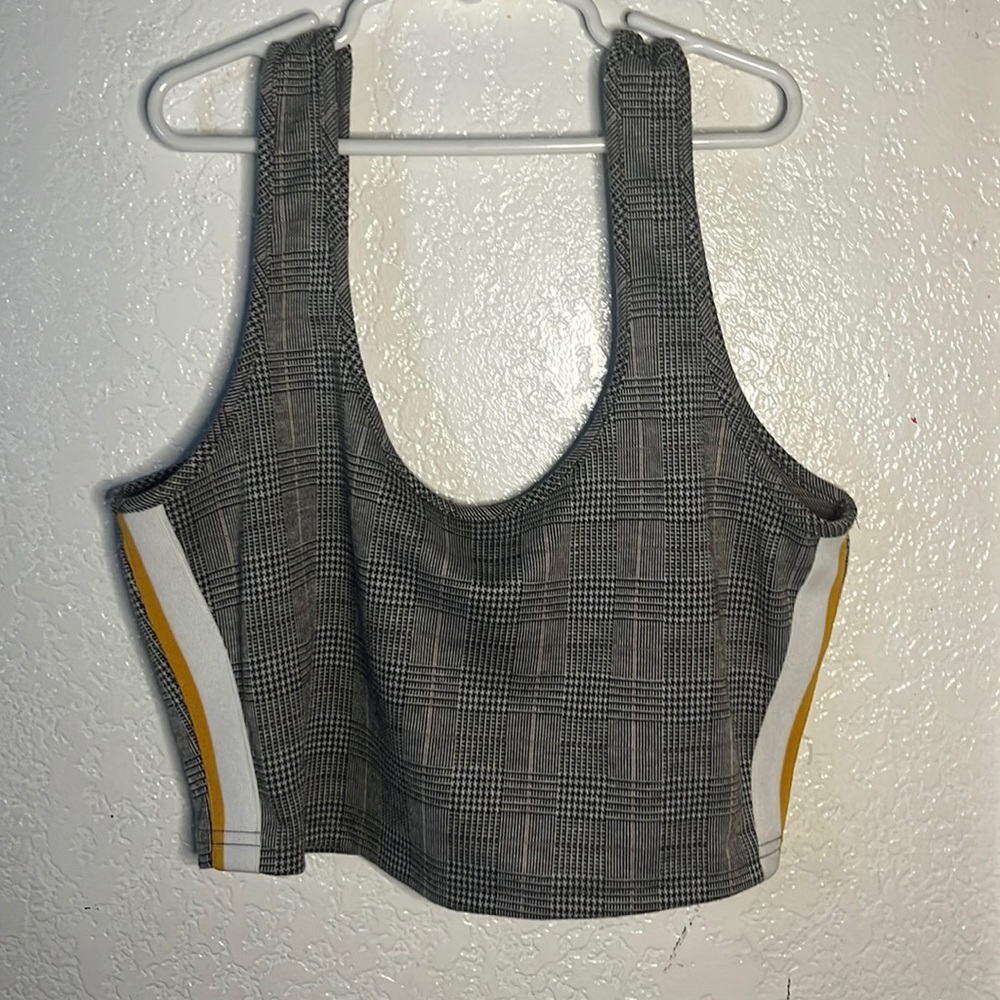 Guess crop top size Medium